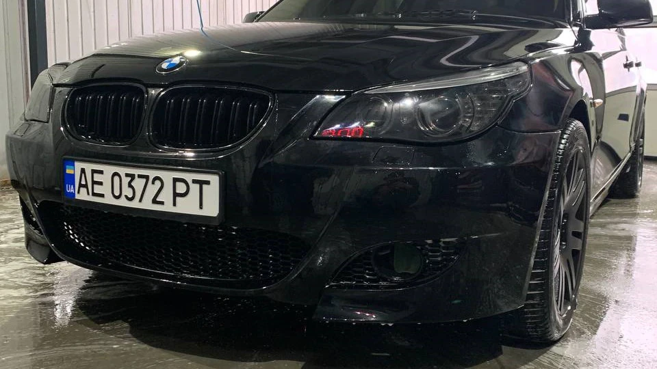 BMW 5 series Чорна на чорному 5