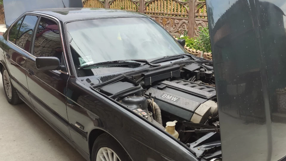 BMW 5 series Чорнуха 3