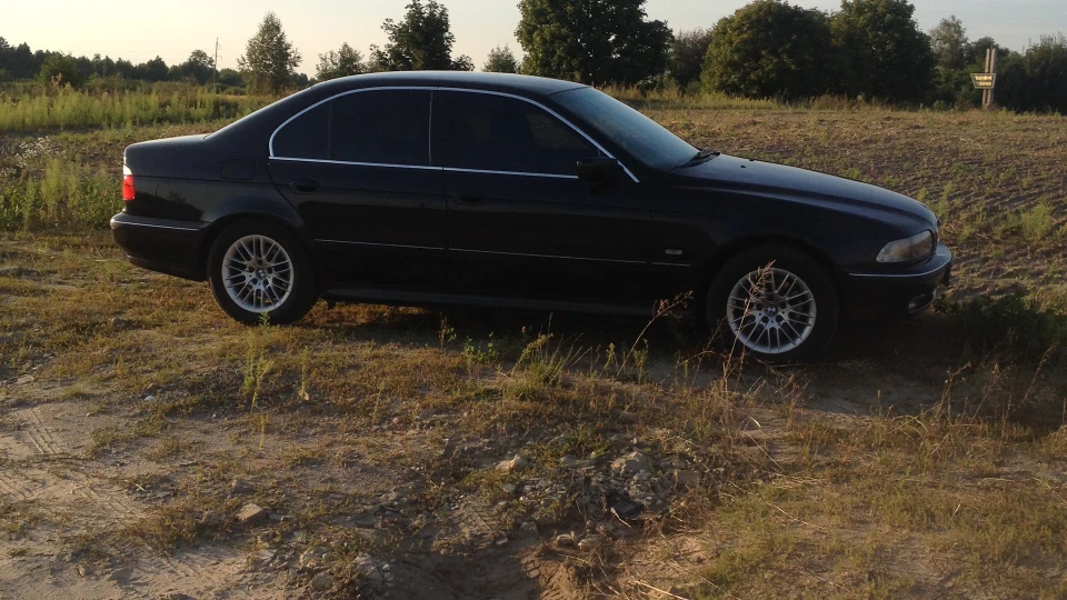 BMW 5 series Чорний 2.8 3