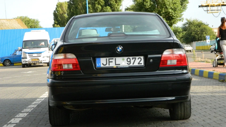 BMW 5 series чорний металік 2.5 2