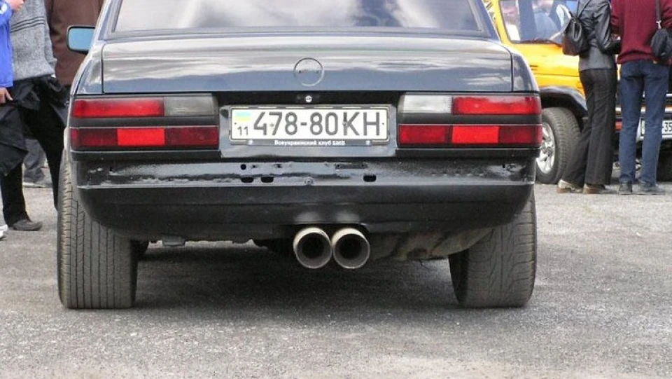 BMW 5 series чорний мутант) 3