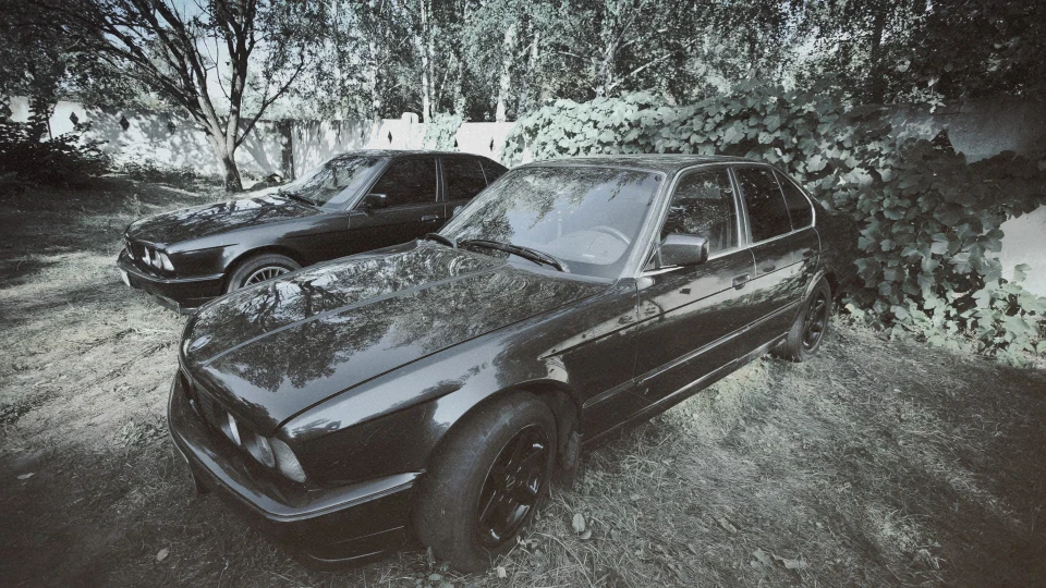 BMW 5 series Чорний Таракан 2
