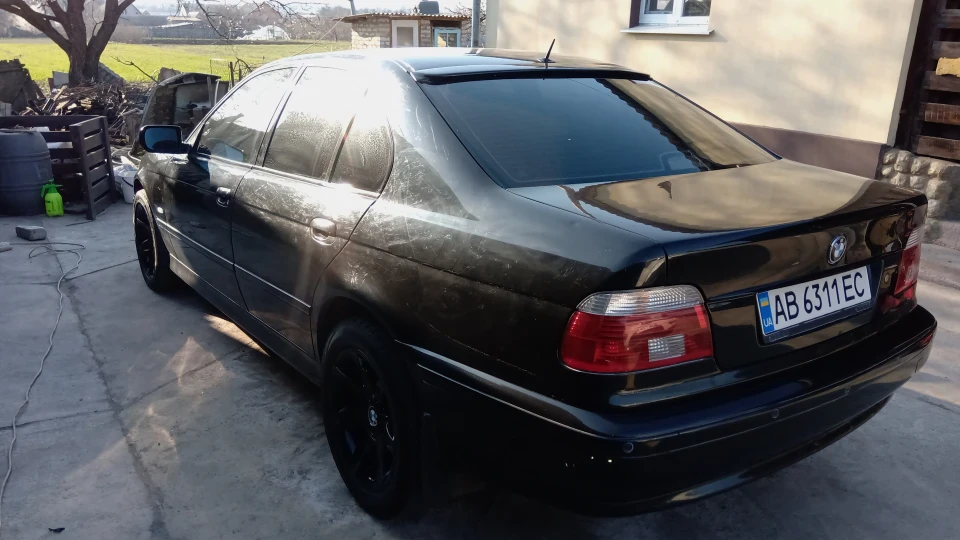 BMW 5 series Чорний