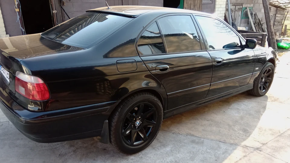 BMW 5 series Чорний 2
