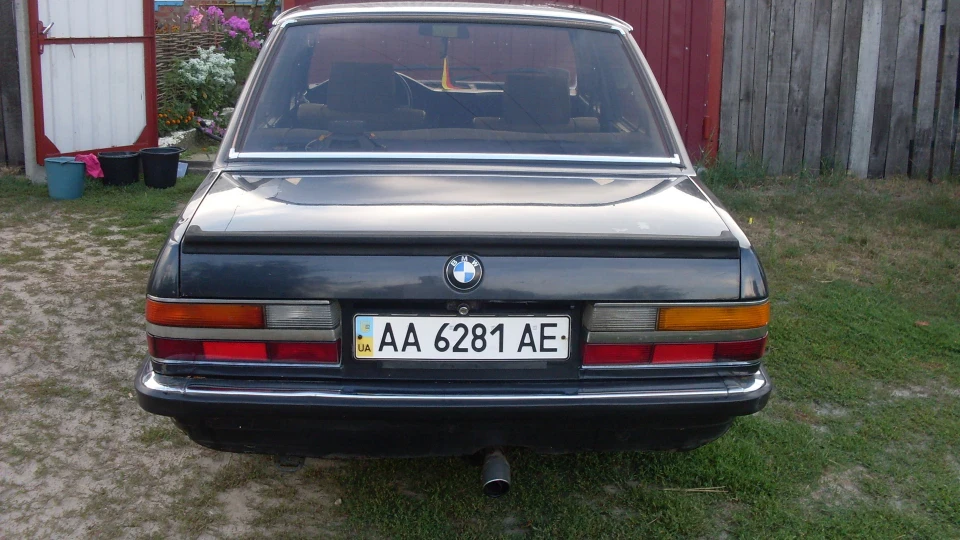 BMW 5 series Чорний мет 2.0,159л.с 2