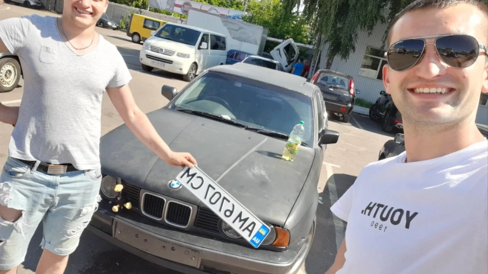 BMW 5 series Daffy Duck 4