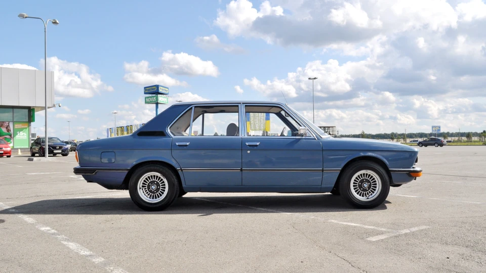 BMW 5 series DeepSeaBaby 2