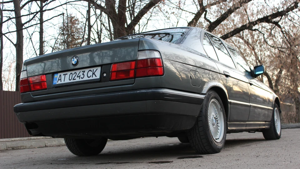 BMW 5 series delphin metallic 2