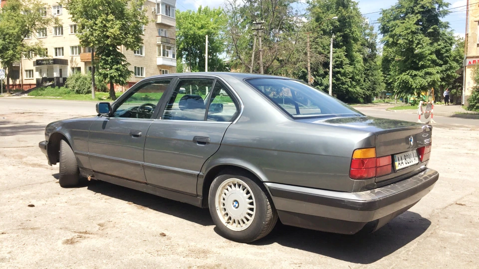 BMW 5 series Delphin Metallic 2
