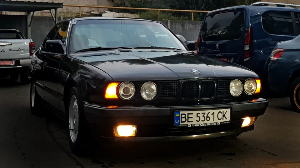 BMW 5 series Diamantschwarz 3