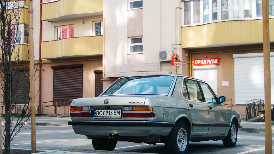 BMW 5 series E28 Apple Grun 3