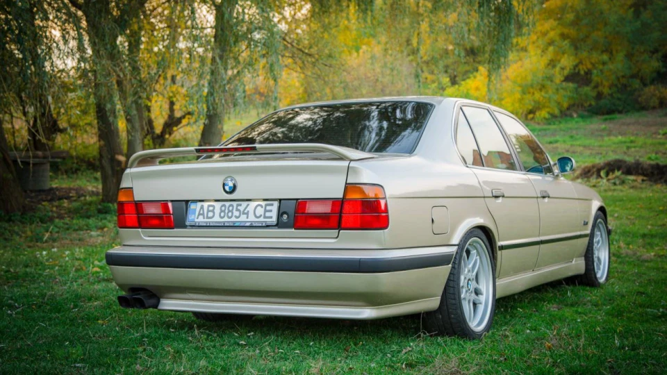 BMW 5 series E34 4