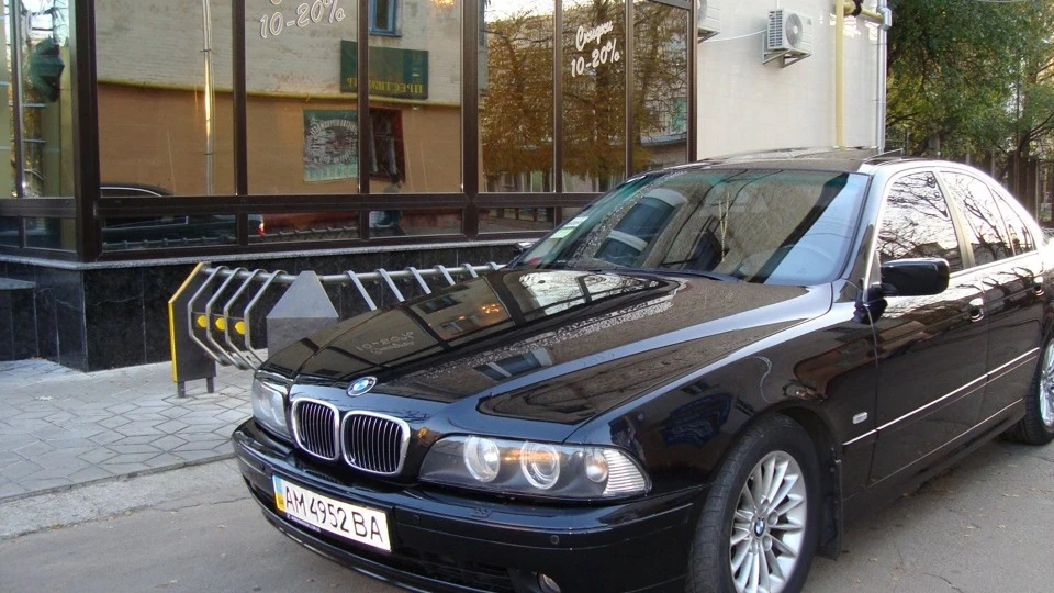 BMW 5 series E39 530 I чорна гроза 2