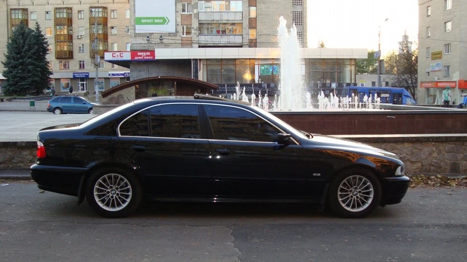 BMW 5 series E39 530 I чорна гроза 3
