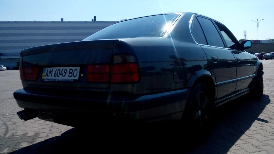 BMW 5 series F1RsT(⚫⚫==|||°|||==⚫⚫)