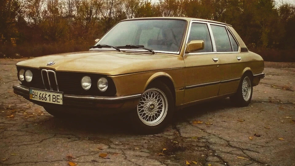 BMW 5 series Goldener Hai