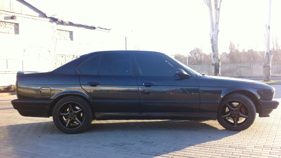 BMW 5 series Я твій мiст Боком еХаЛ) 2