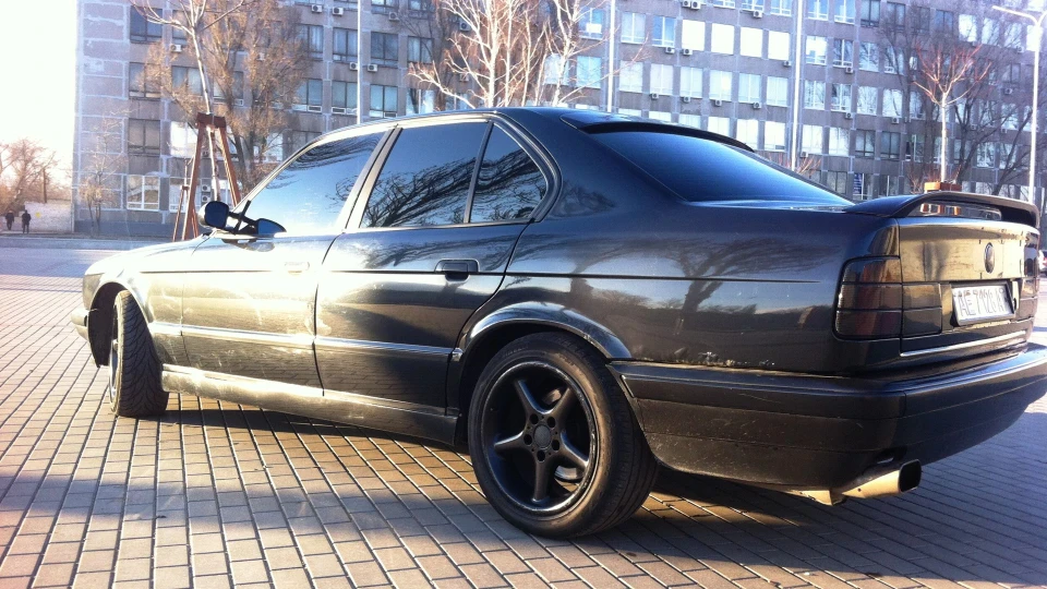 BMW 5 series Я твій мiст Боком еХаЛ) 3