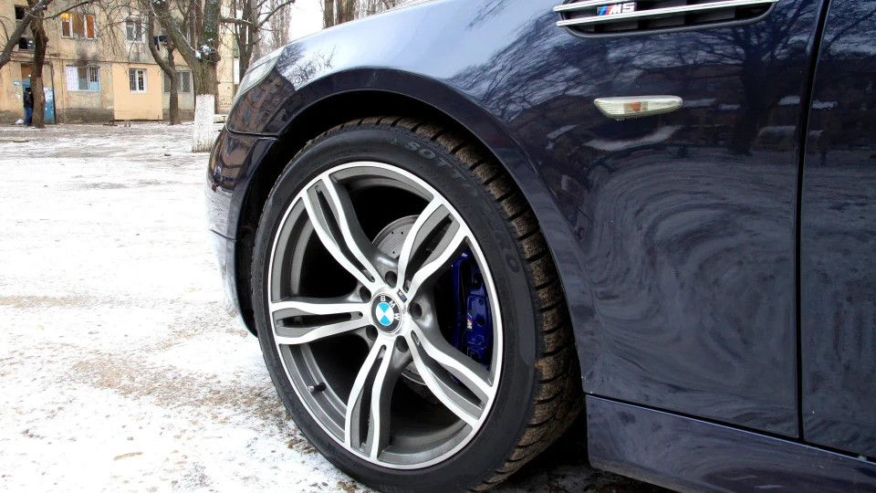 BMW 5 series Individual TURBO 300+ 3