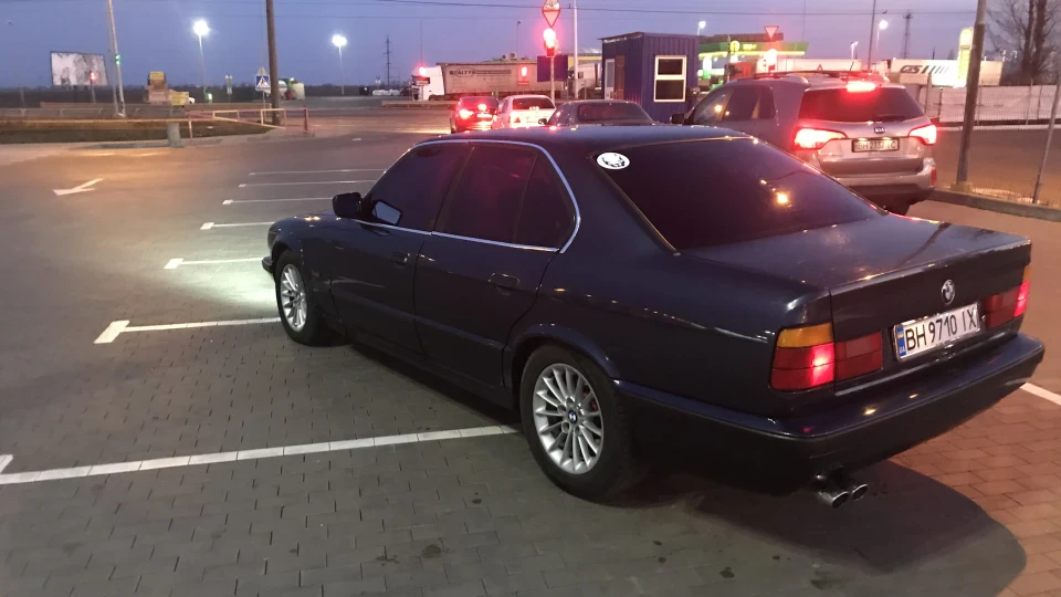 BMW 5 series 💎LAZURBLAU METALLIC💎