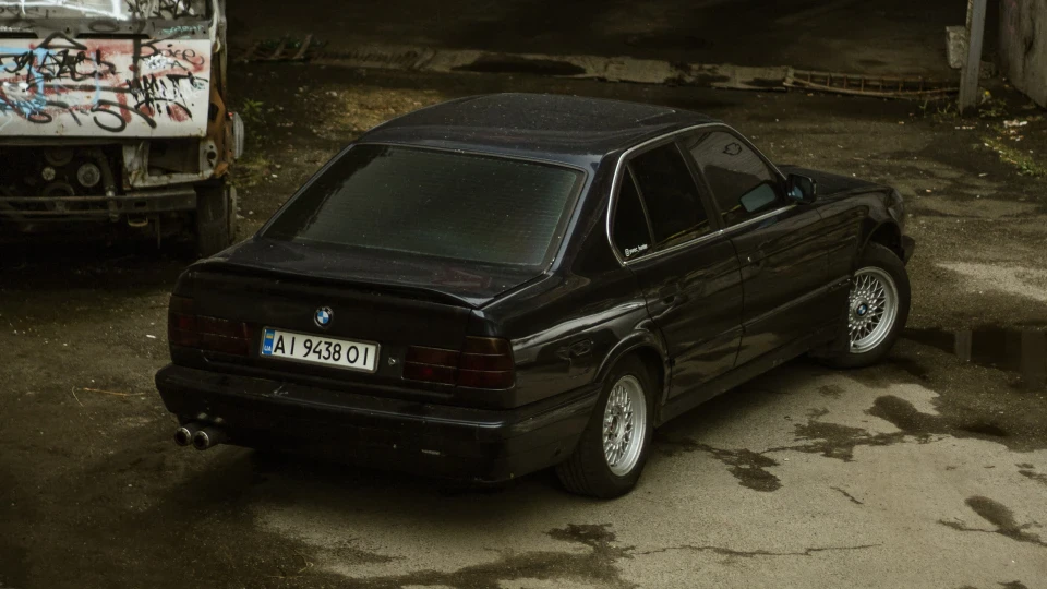 BMW 5 series Лазуріт 2
