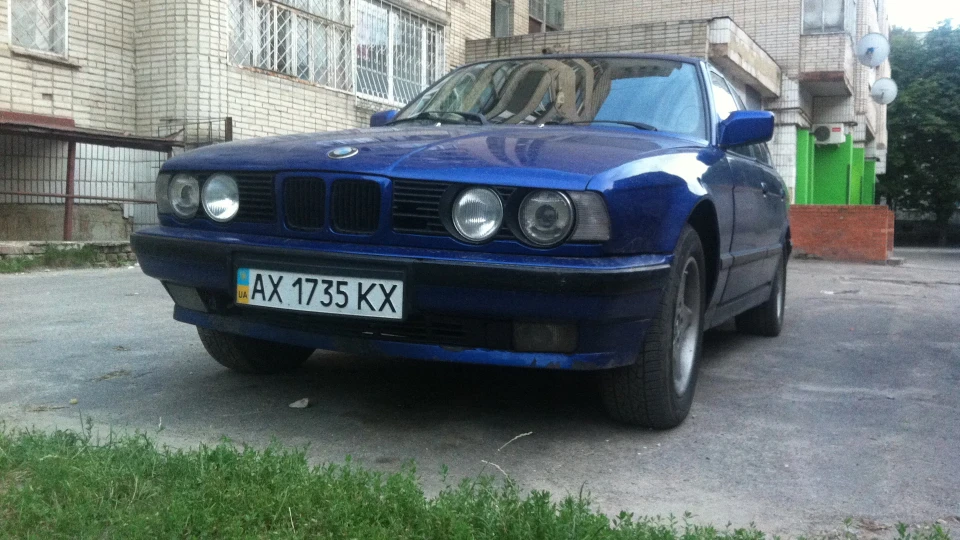 BMW 5 series LeMans Blau 4