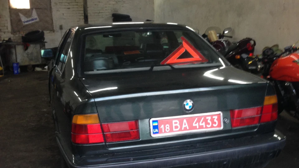 BMW 5 series M20b25 динозавр