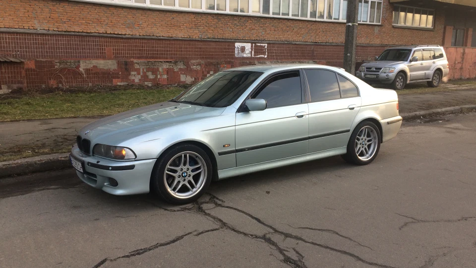 BMW 5 series M54B25 4