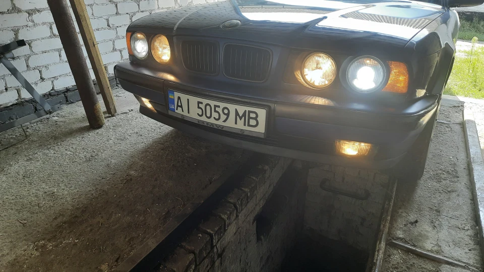 BMW 5 series м60б30 5