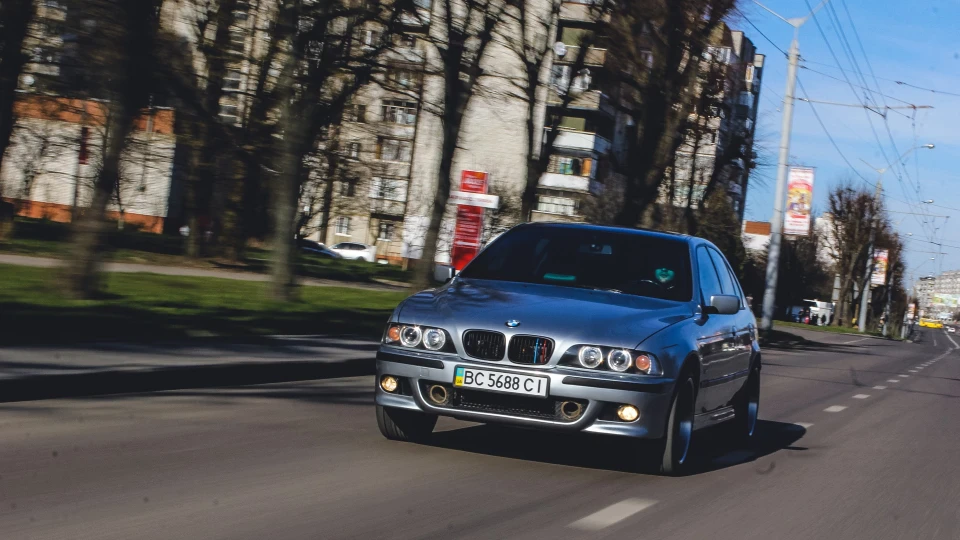BMW 5 series M///ий стиль 2