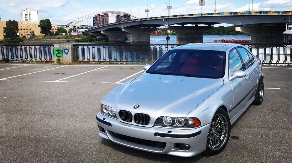 BMW 5 series Red Hot Chili Peppers 3