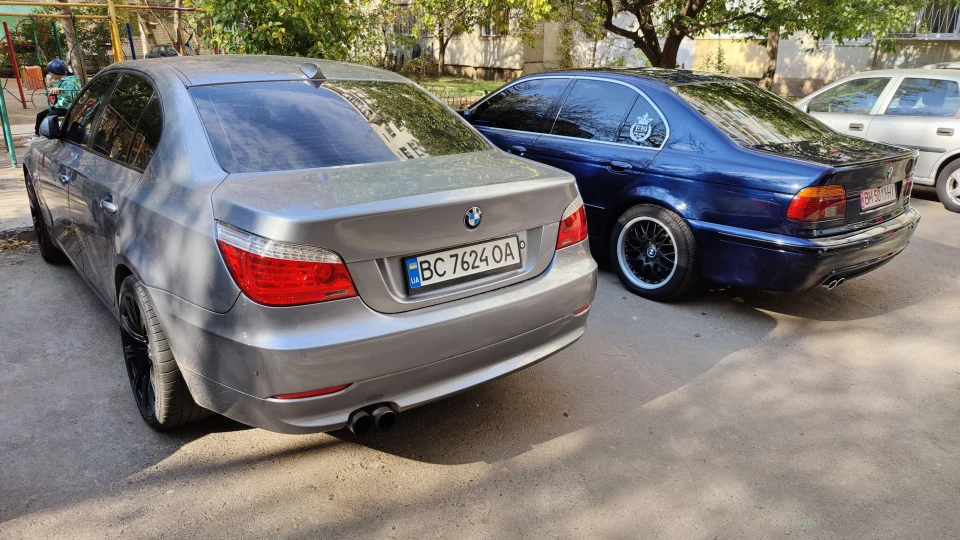 BMW 5 series Сірий Кардинал 2