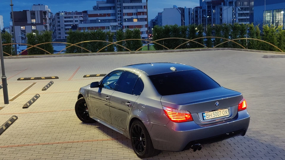 BMW 5 series Сірий Кардинал 4