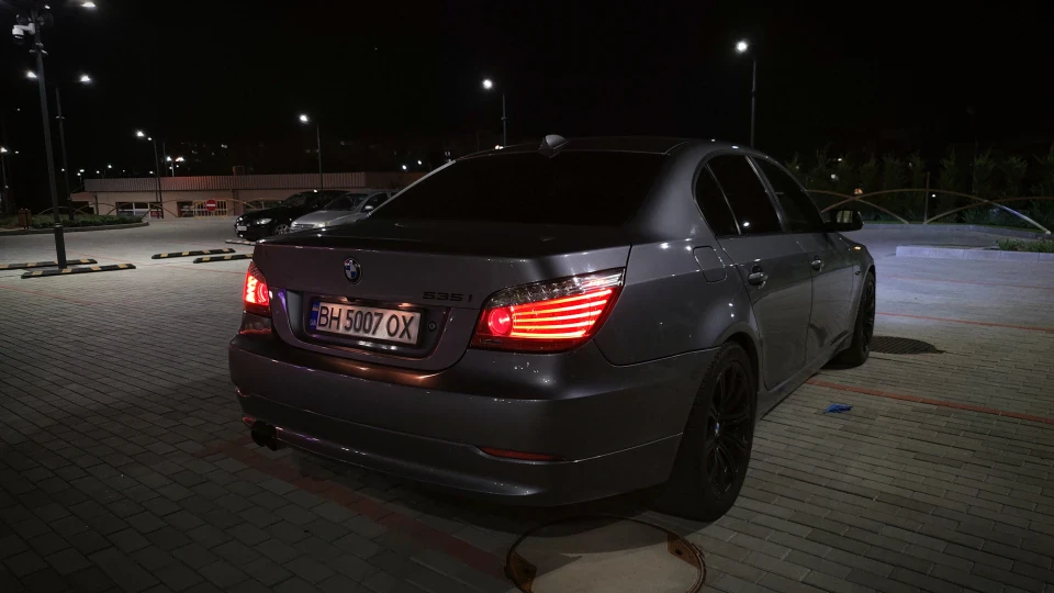 BMW 5 series Сірий Кардинал 5