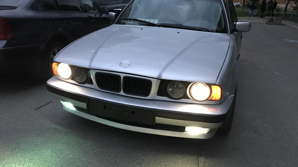 BMW 5 series Сірий металік 3.0 акп 3