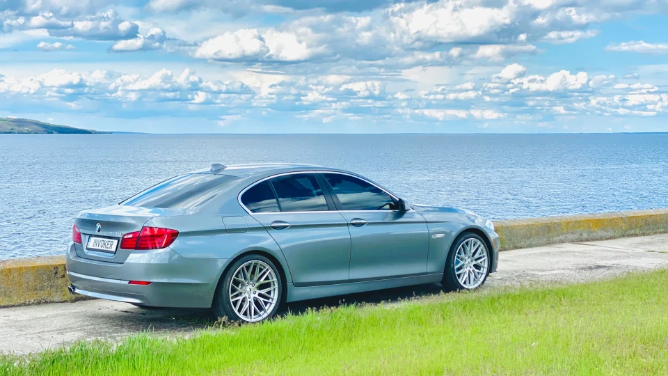 BMW 5 series SILVER BREEZE 3