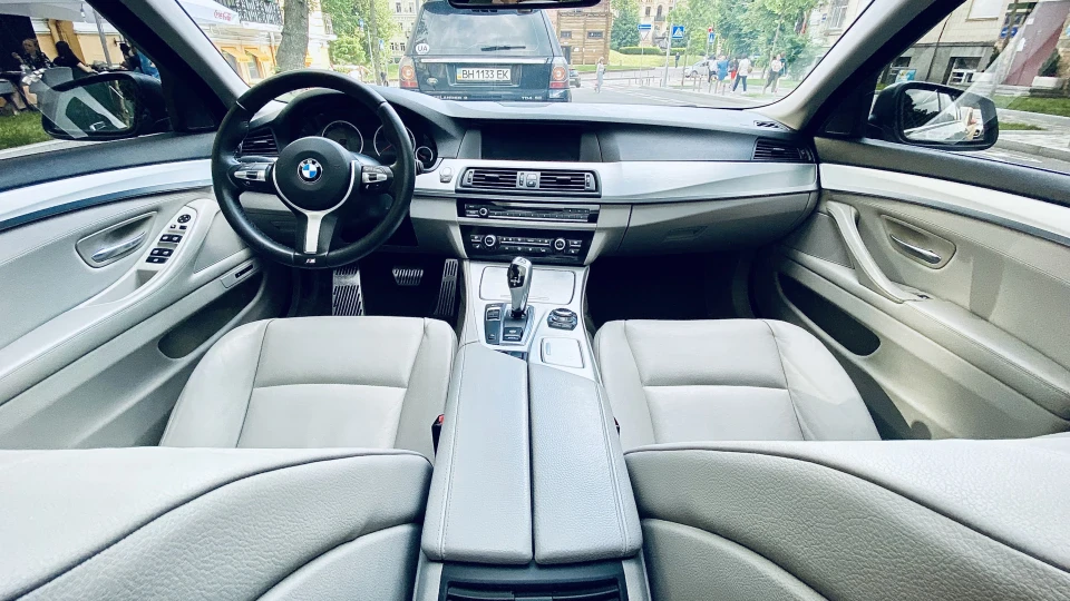 BMW 5 series SILVER BREEZE 4