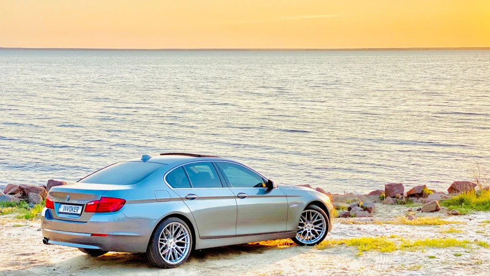 BMW 5 series SILVER BREEZE 5
