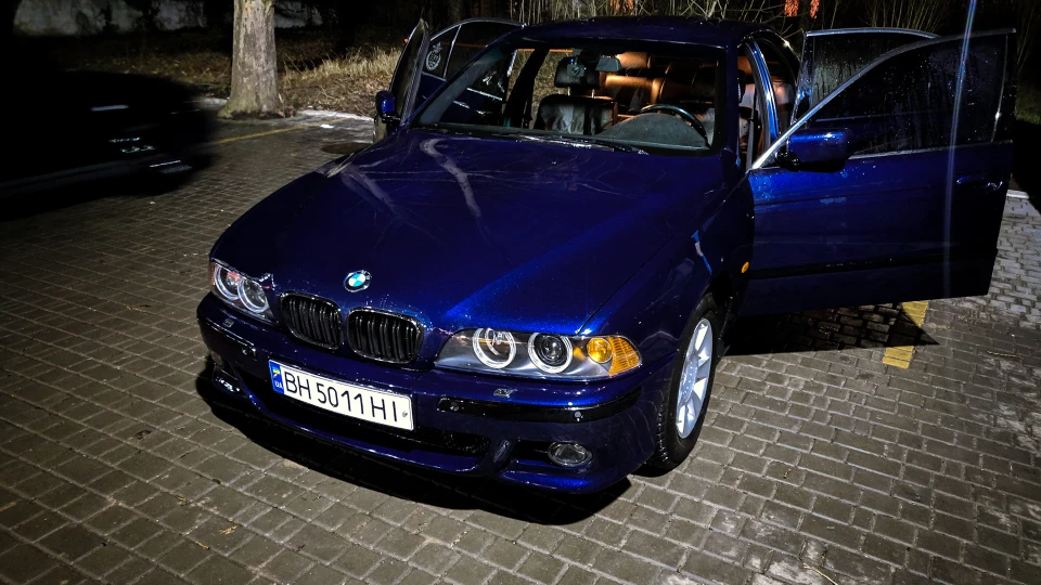 BMW 5 series Синя блискавка 4