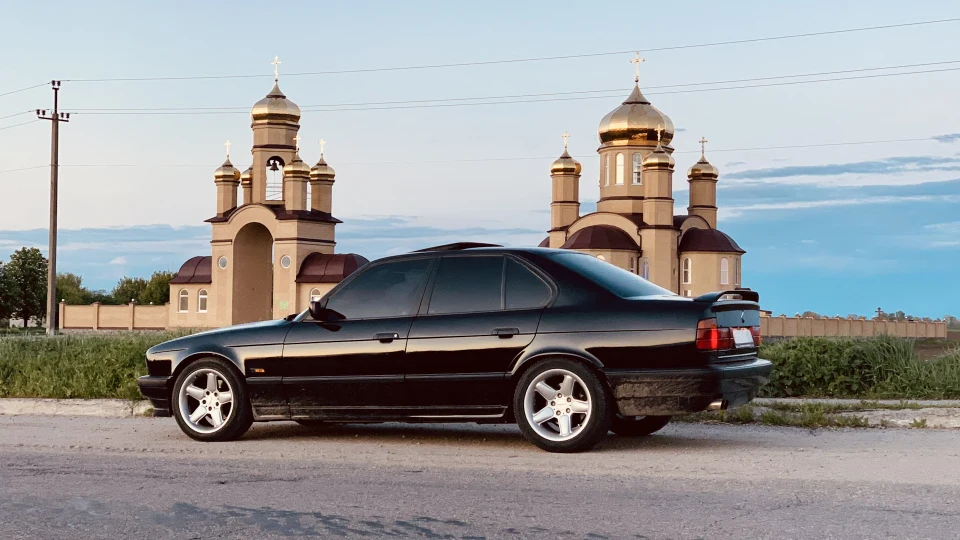 BMW 5 series Смола 3