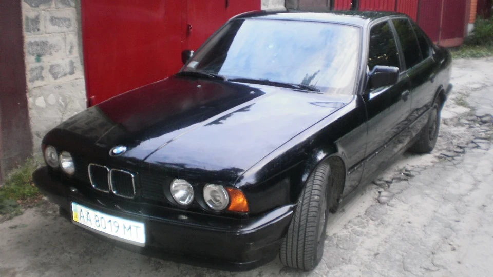 BMW 5 series Та сама Багіра Е34 520 2