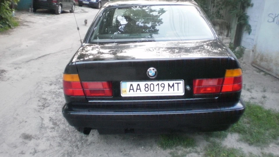 BMW 5 series Та сама Багіра Е34 520 4
