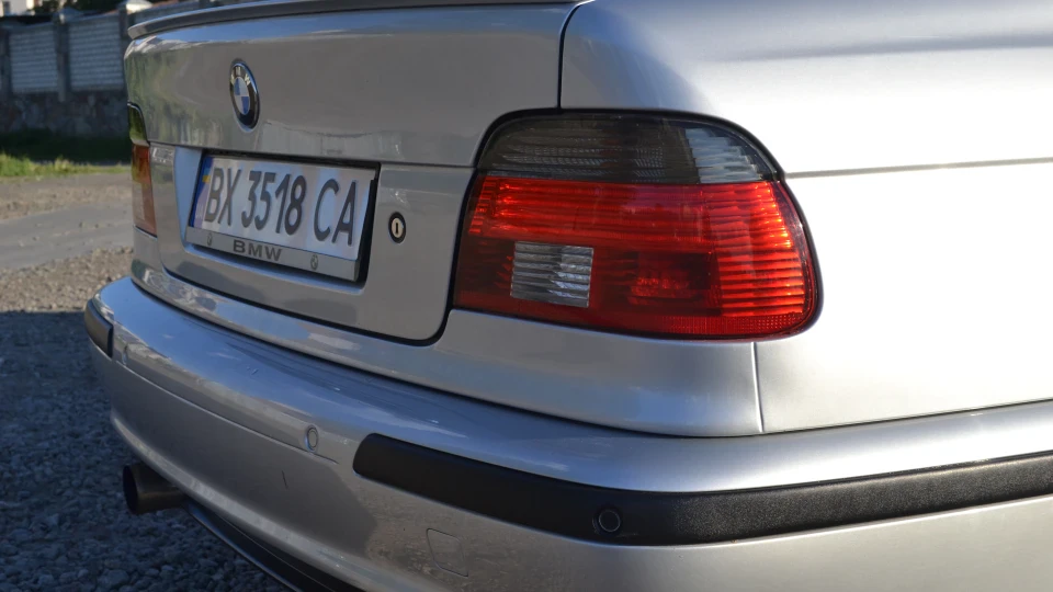 BMW 5 series Titansilber 3