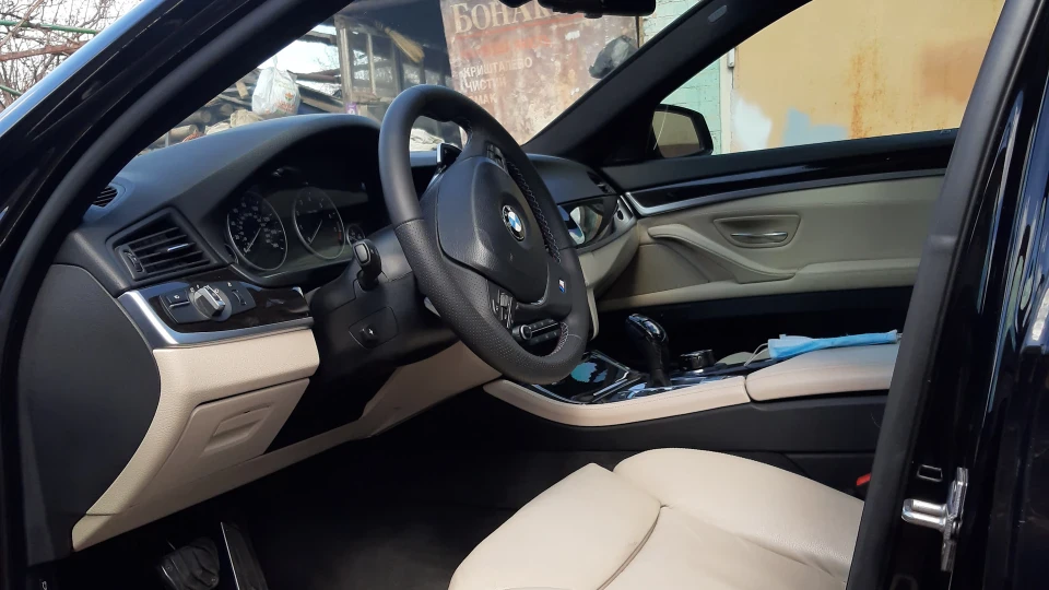 BMW 5 series TwinPower Turbo. 2
