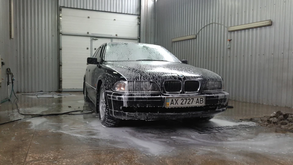 BMW 5 series V8 POWER 4