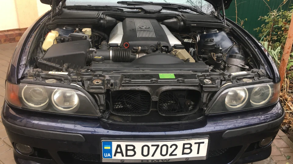 BMW 5 series V8 2