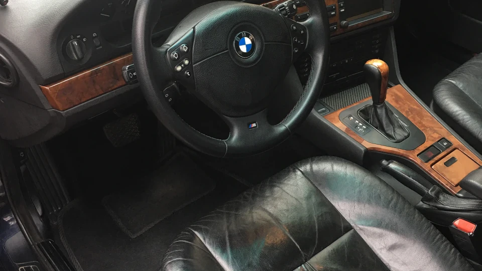 BMW 5 series V8 3