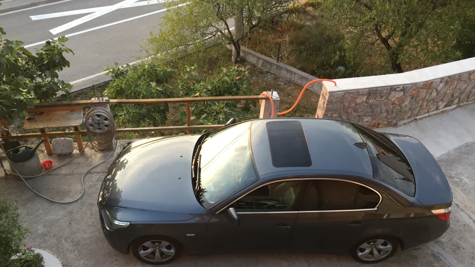 BMW 5 series Друга дружина 4