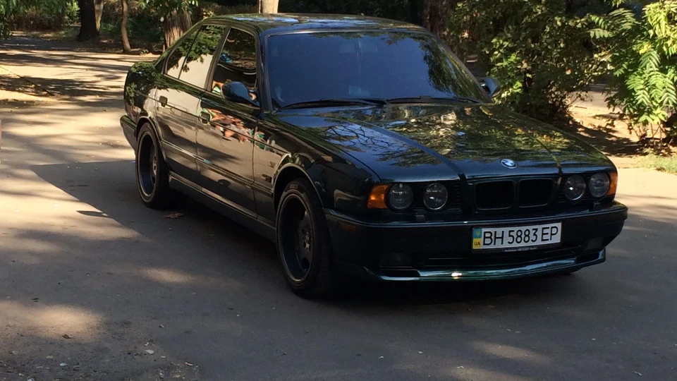 BMW 5 series Зелена сучка 4