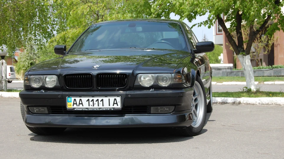 BMW 7 series 2